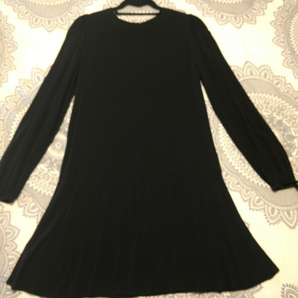 Flowy black swing dress size Small - Picture 5 of 7
